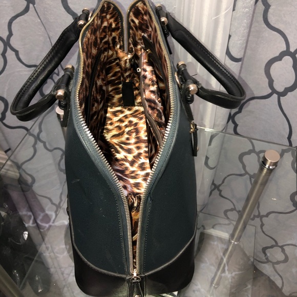 Navy Blue Handbag - Picture 5 of 5